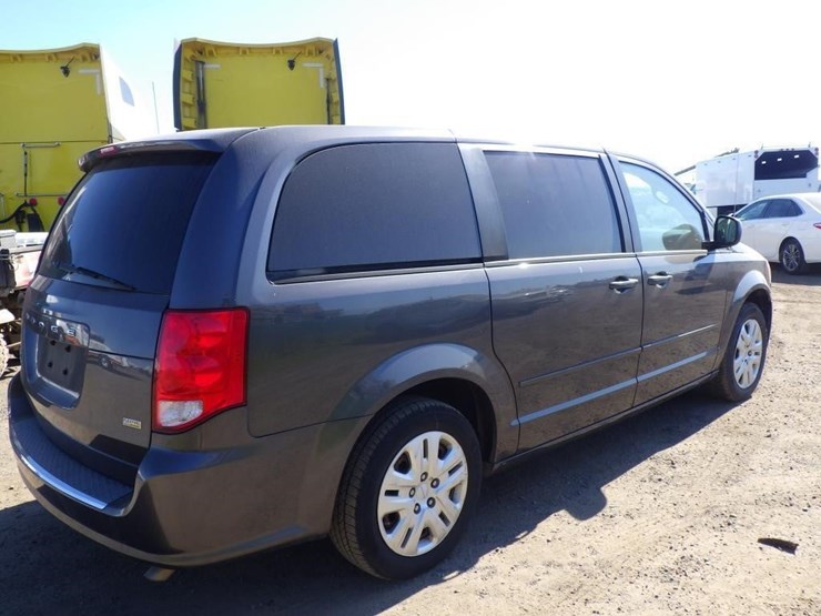 2017-dodge-grand-caravan-image-3