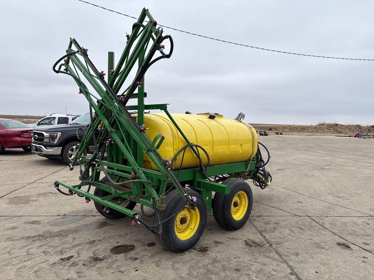 500-gallon-pull-type-sprayer-image-3