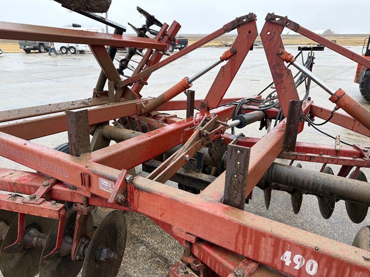 international-490-image-23