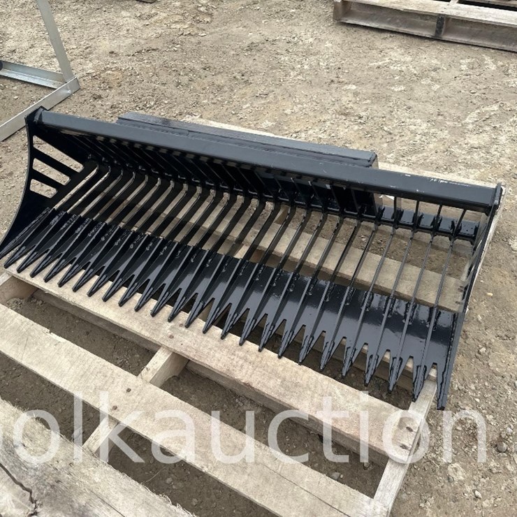 SKID STEER SLIDING LOADER SIEVE SHOVEL