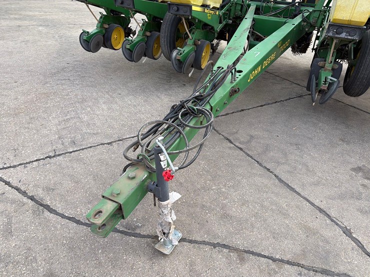john-deere-7200-image-20