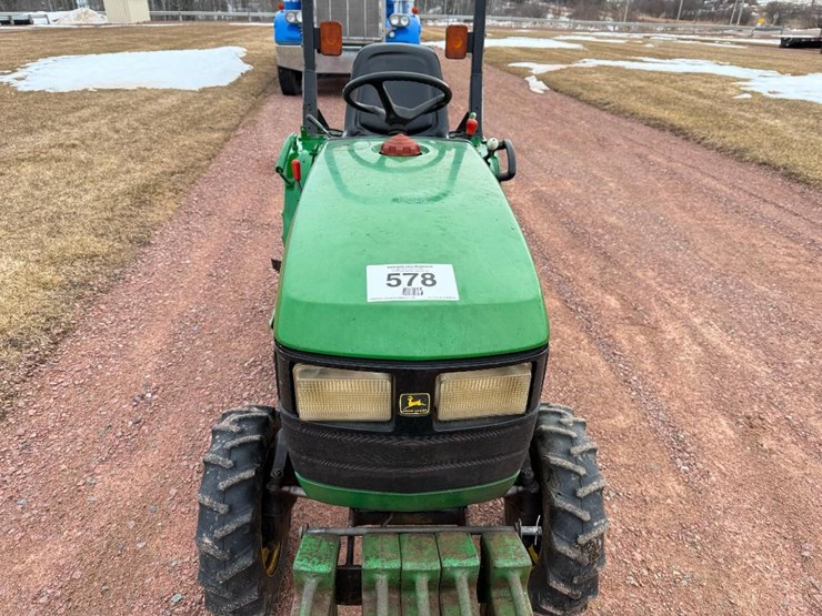 john-deere-4100-image-14