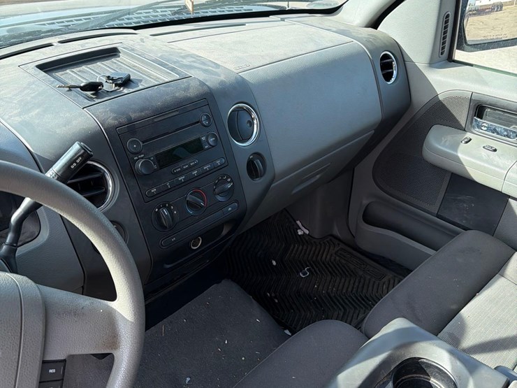 2004-ford-f150-image-35