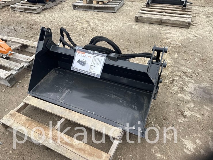 mini-skid-steer-combination-bucket---48"-image-1