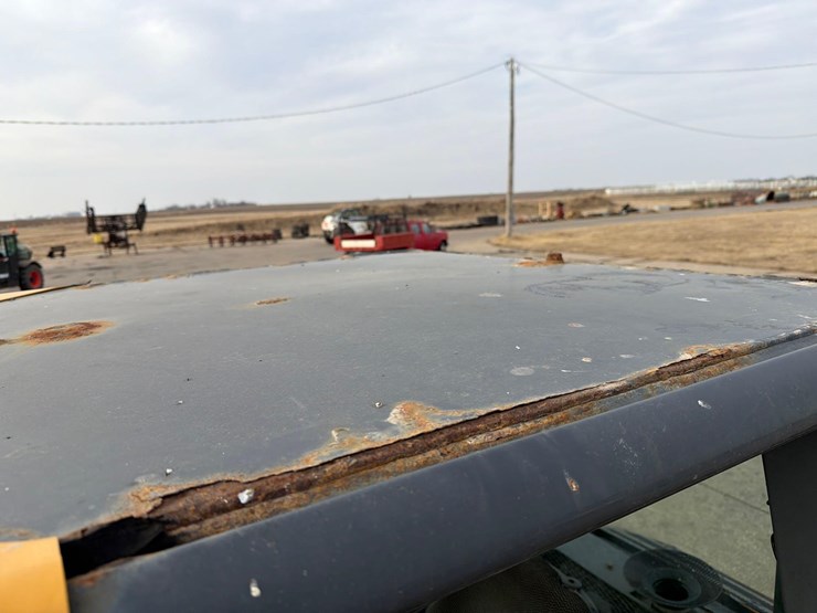 2016-deere-244k-image-51