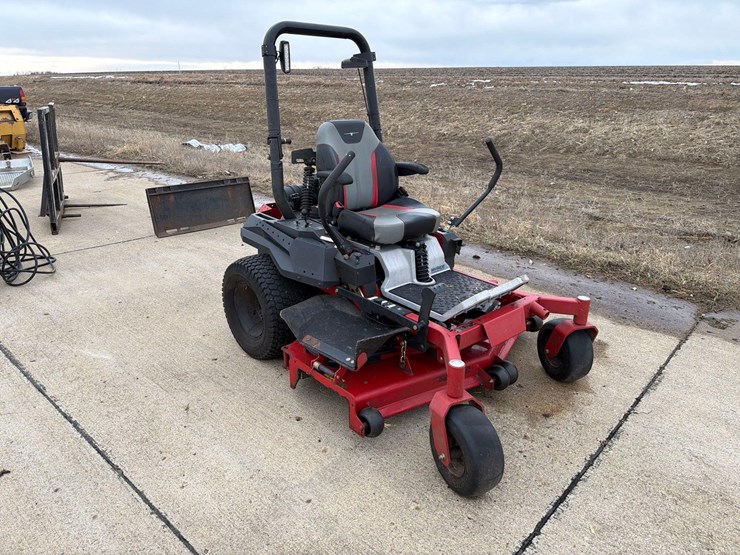 2019-toro-zero-turn-lawnmower-image-1