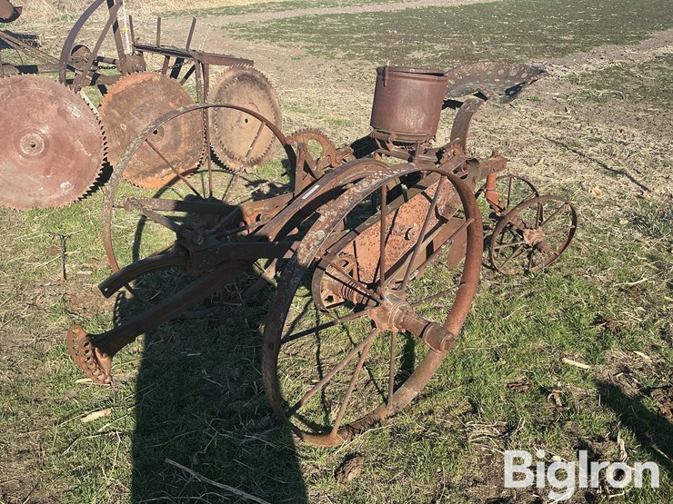 1-row-planter-image-1