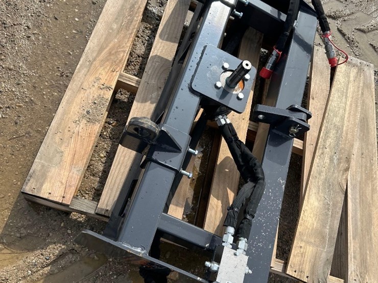 skidsteer-3pt-hitch-adapter-image-1