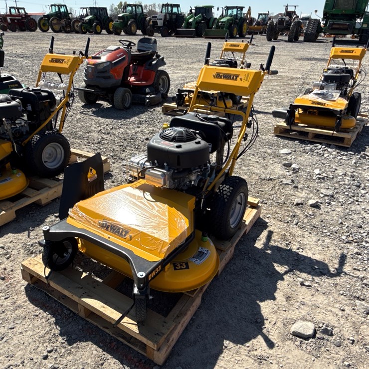 #34 • Unused 2022 Dewalt E1050 33" Push Mower 220310ZD INV# 41147