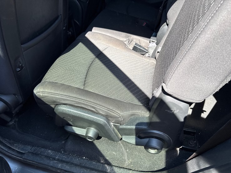 2012-dodge-journey-image-27