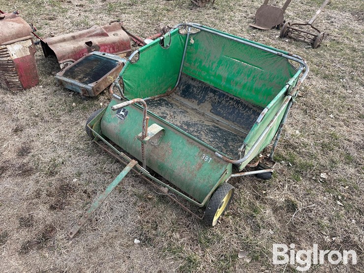 john-deere-la-image-1