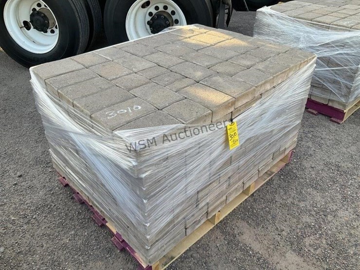 pallet-of-stone-pavers-image-1