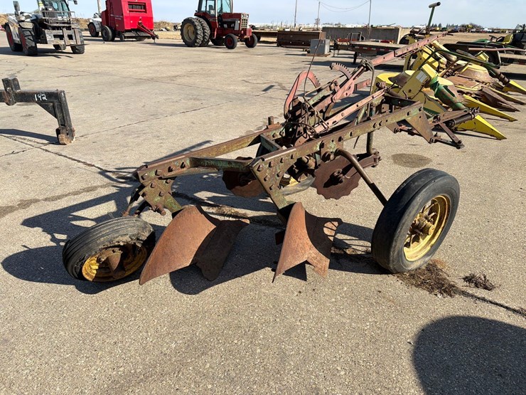 john-deere-2-image-2