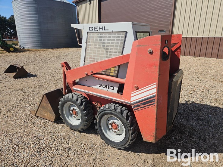 gehl-3310-image-7