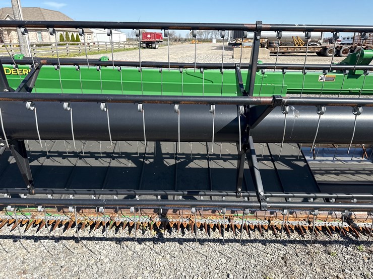 john-deere-630d-image-16