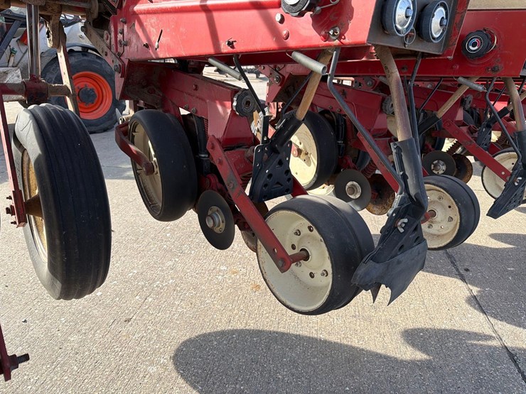 international-800-image-22