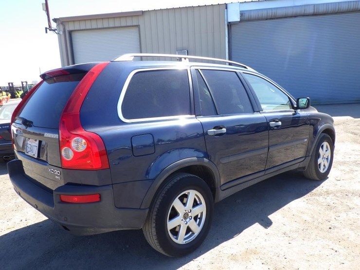 2004-volvo-xc90-image-3