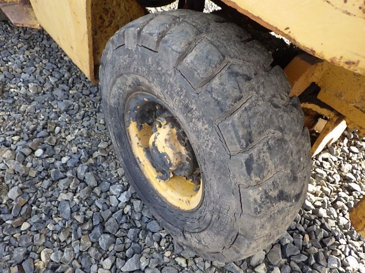 caterpillar-v40c-image-10