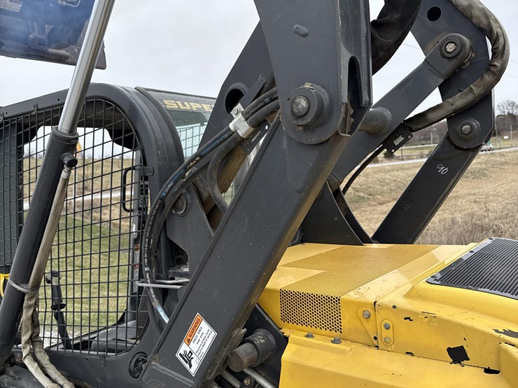 2013-new-holland-l230-image-17