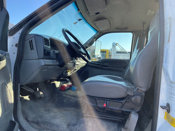 2009-ford-f750-xlt-image-31