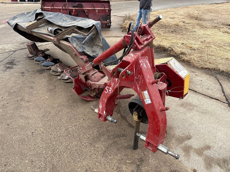 2014-new-holland-h6740-image-4