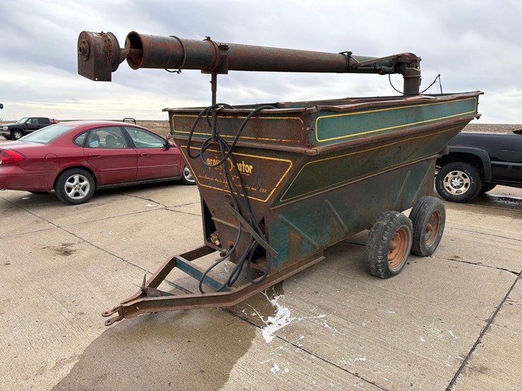 grain-o-vator-10ft-auger-wagon-image-1