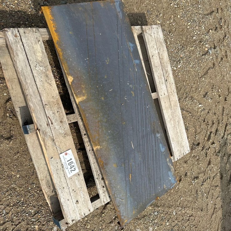 SKIDSTEER UNIVERSAL ADAPTER PLATE