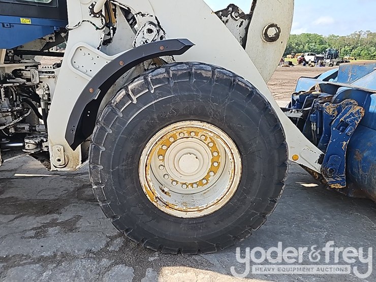 2015-caterpillar-938k-image-10