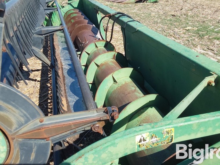 1982-john-deere-220-image-9