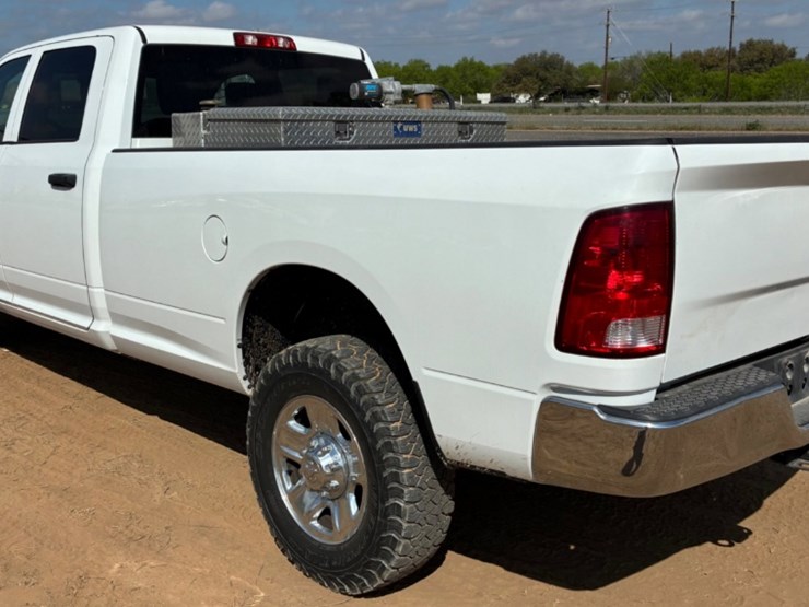 2018-dodge-2500-image-5