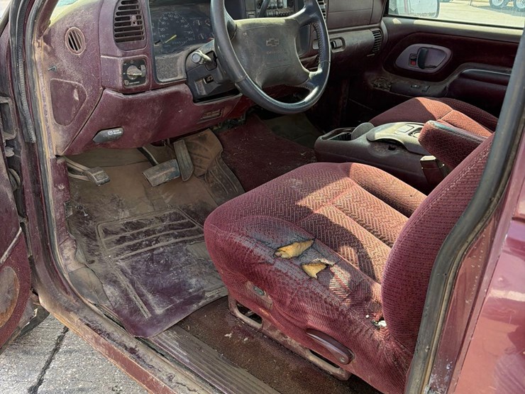 1997-chevrolet-k1500-image-23