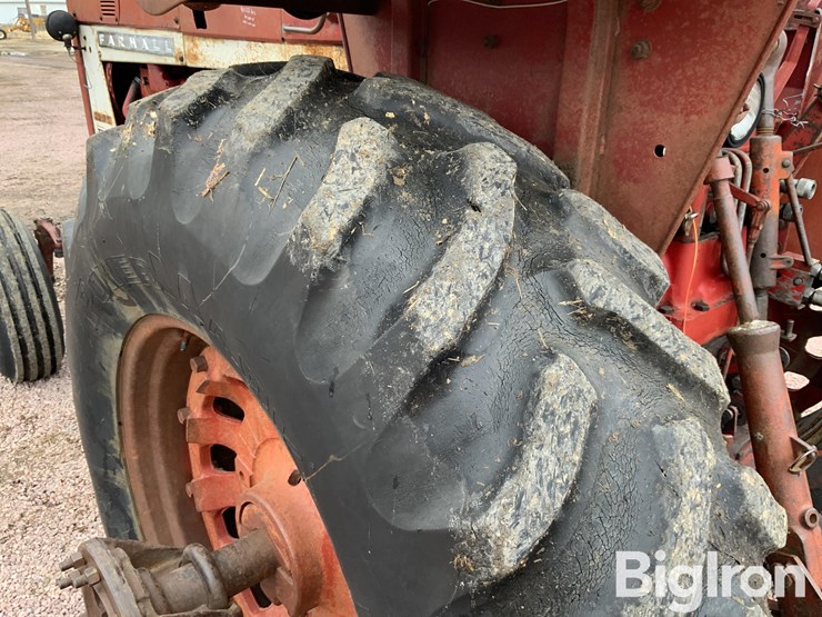 1967-farmall-806-diesel-2wd-tractor-image-17