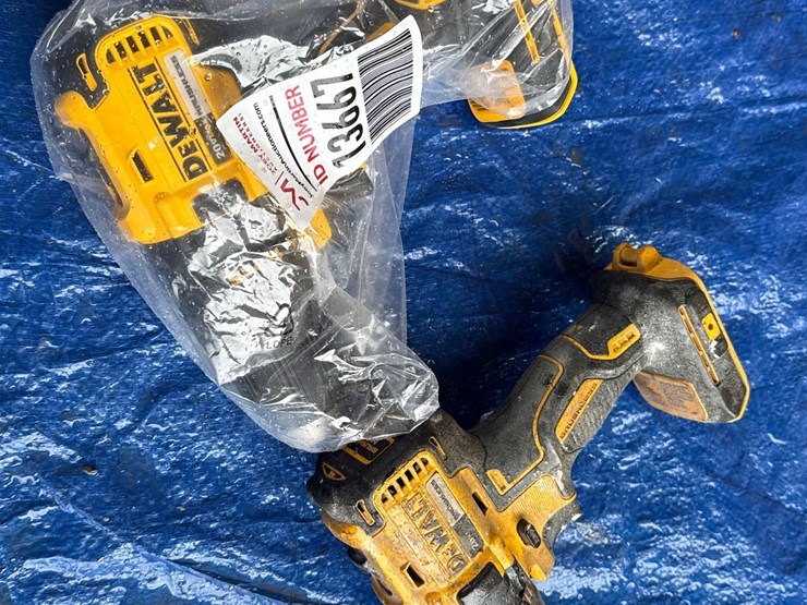 2-dewalt-battery-powered-drills-image-2