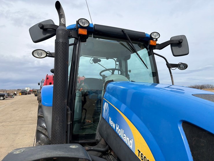 2011-new-holland-t6030-plus-image-16