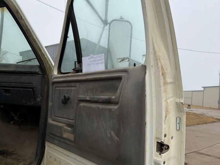 1990-ford-f700-image-51