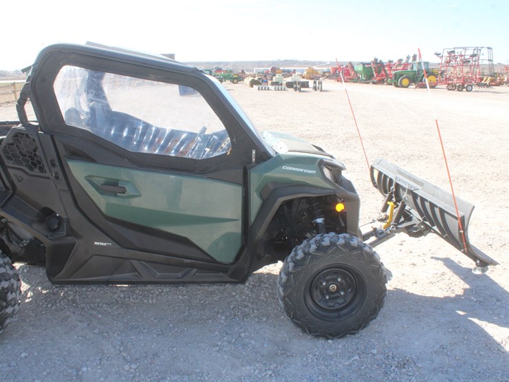 #1079-•-2022-can-am-commander-1000-with-cab-image-40