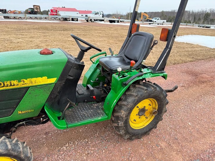 john-deere-4100-image-9