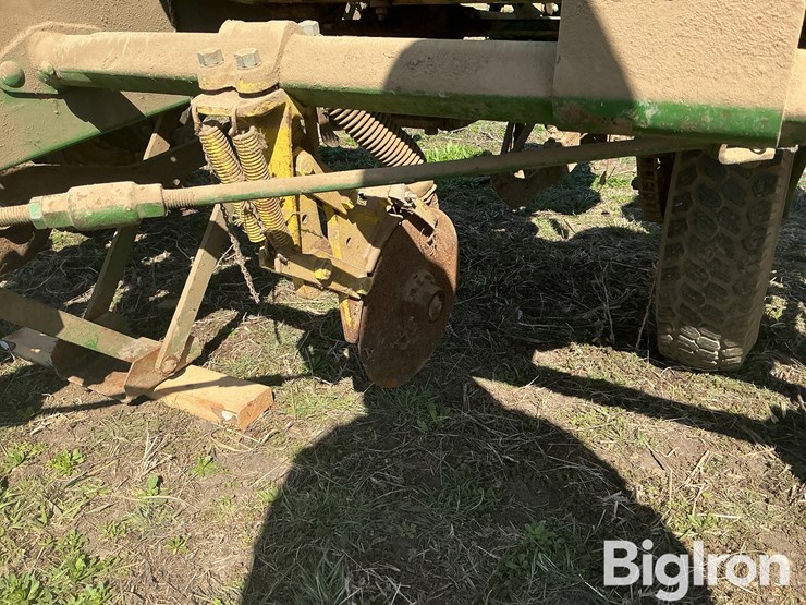 john-deere-1240-image-18