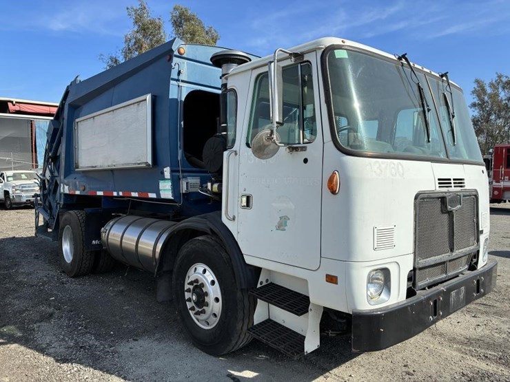 2009-autocar-xpeditor-image-2