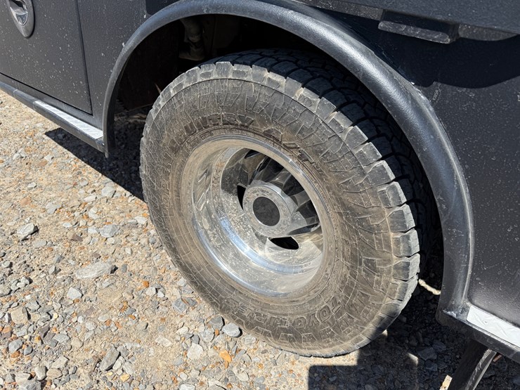 2019-chevrolet-3500hd-image-11