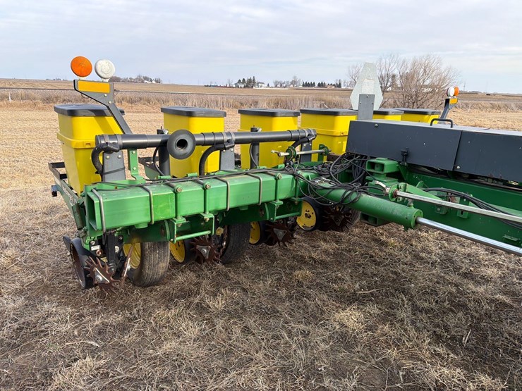 1994-john-deere-7200-image-11