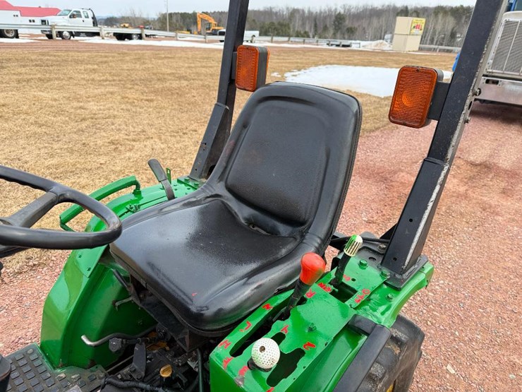 john-deere-4100-image-32