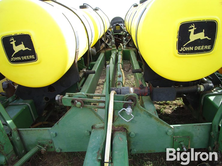 john-deere-7200-image-13