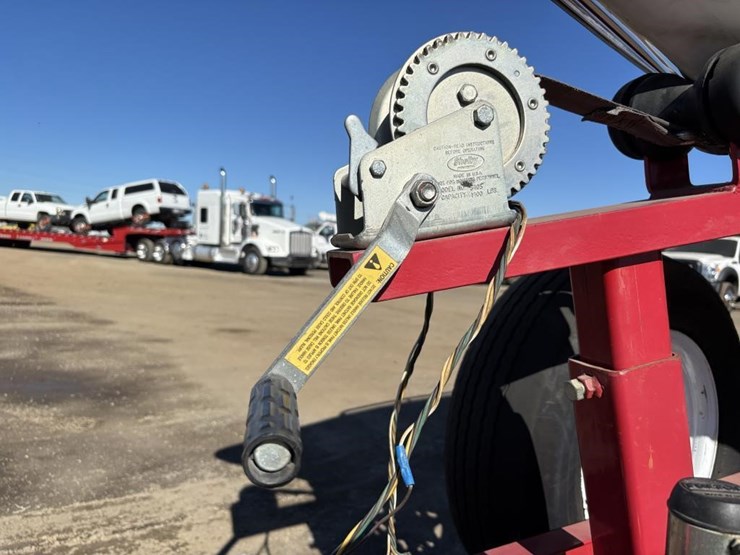 2000-unknown-trailer-image-58