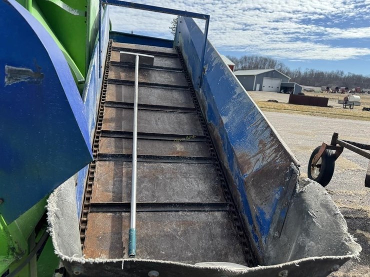 ag-bagger-g-6000-silage-bagger---off-site-image-7