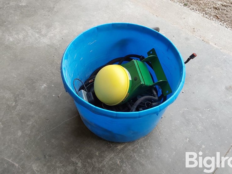 john-deere-3000-image-4