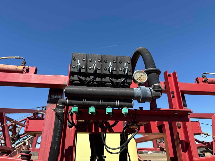 hardi-1000-gal-pull-type-sprayer-image-16