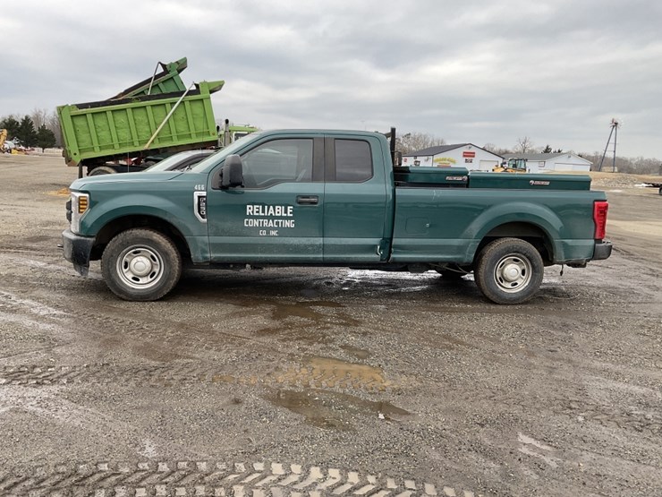 2019-ford-f250-xl-image-3