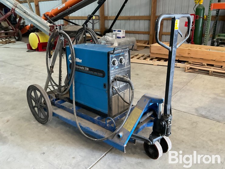 miller-millermatic-250-electric-wire-welder-image-3