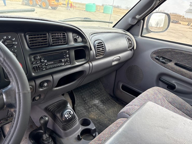 2001-dodge-ram-2500-image-33